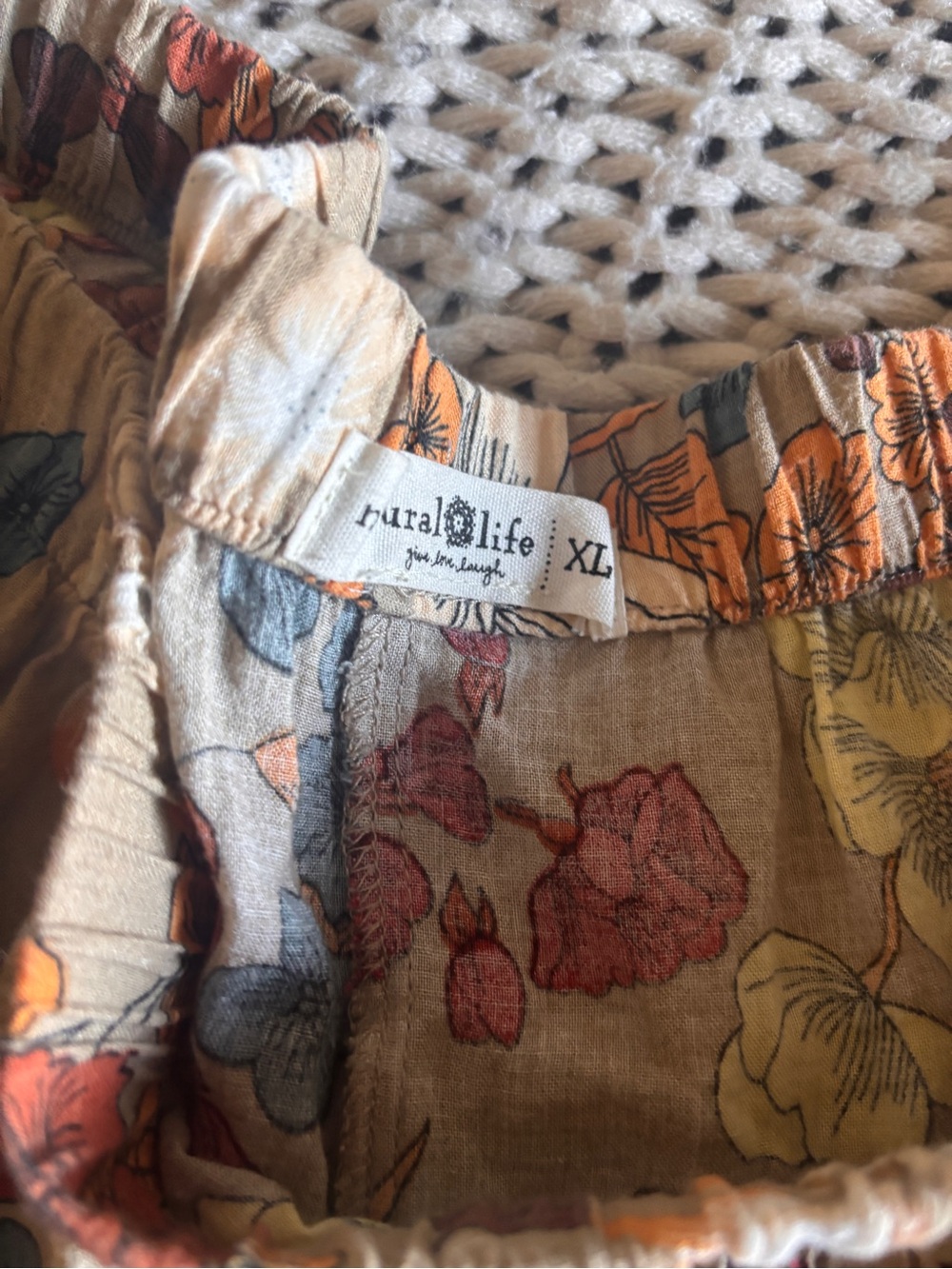 Boho Floral Wide-Leg Palazzo Pants in Taupe & Multicolor (natural life size xl) - Picture 3 of 3